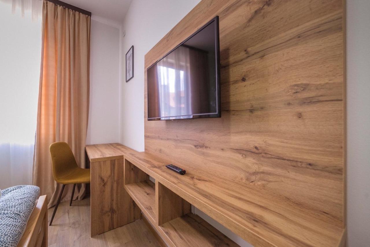 Zoe Pirot Apartment Exterior photo