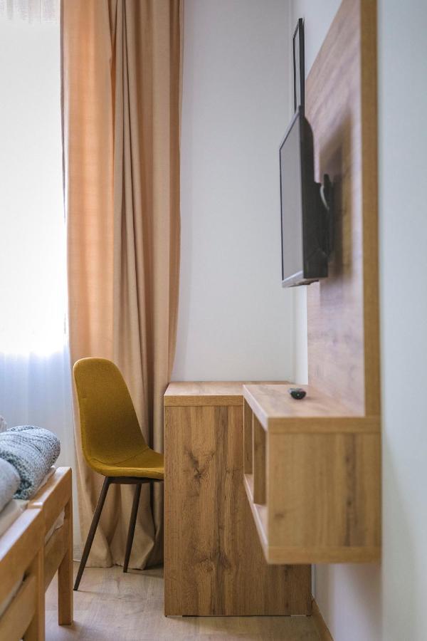 Zoe Pirot Apartment Exterior photo