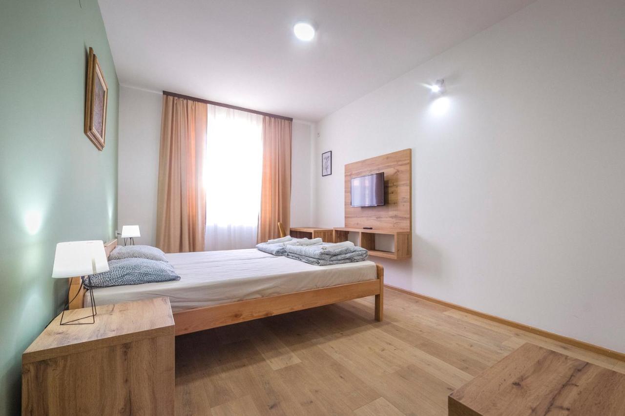 Zoe Pirot Apartment Exterior photo