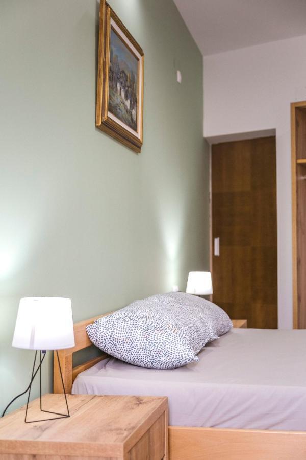 Zoe Pirot Apartment Exterior photo